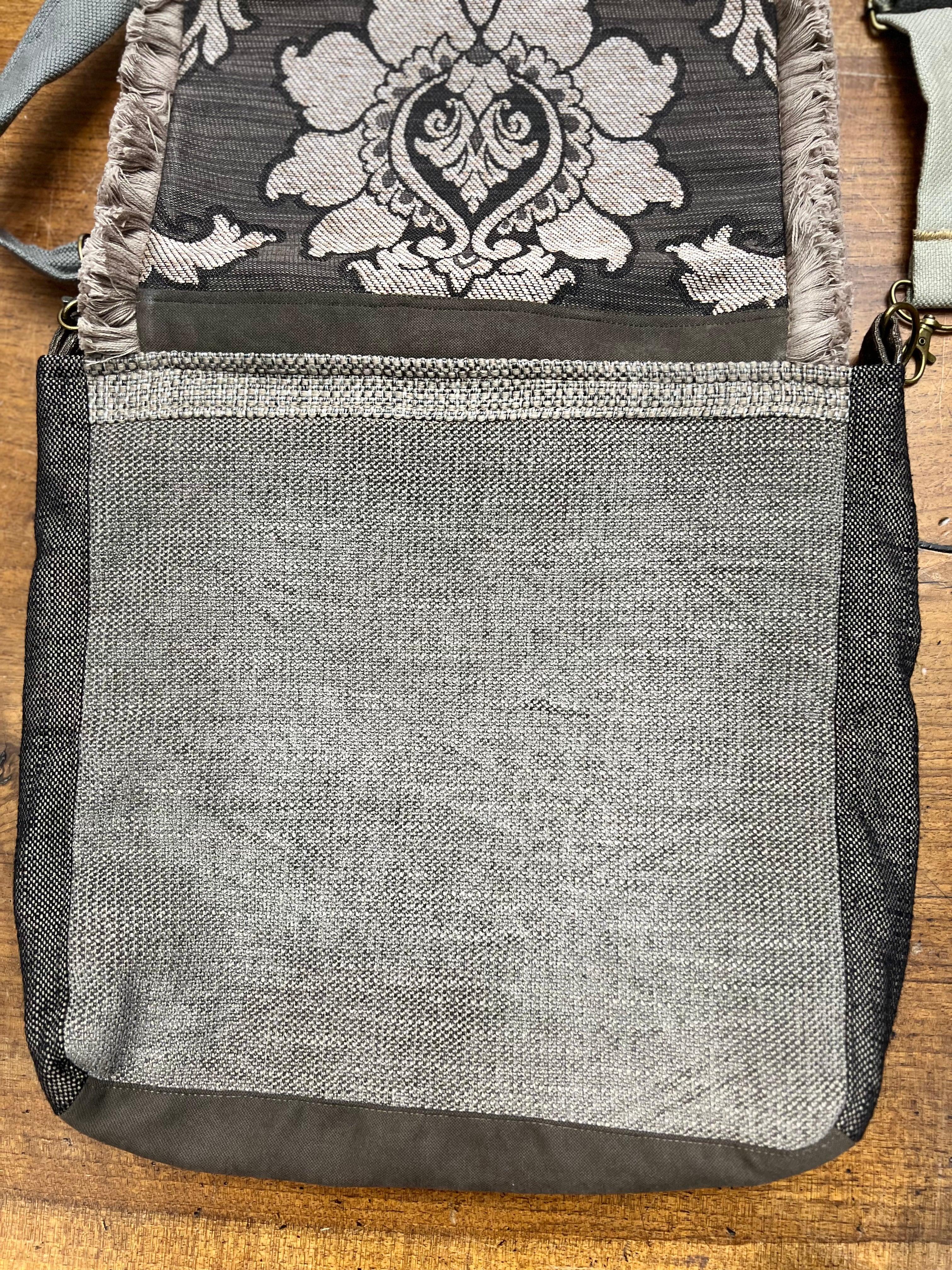 Borsa Patchwork Nera In Tessuto Damascato Fantasia