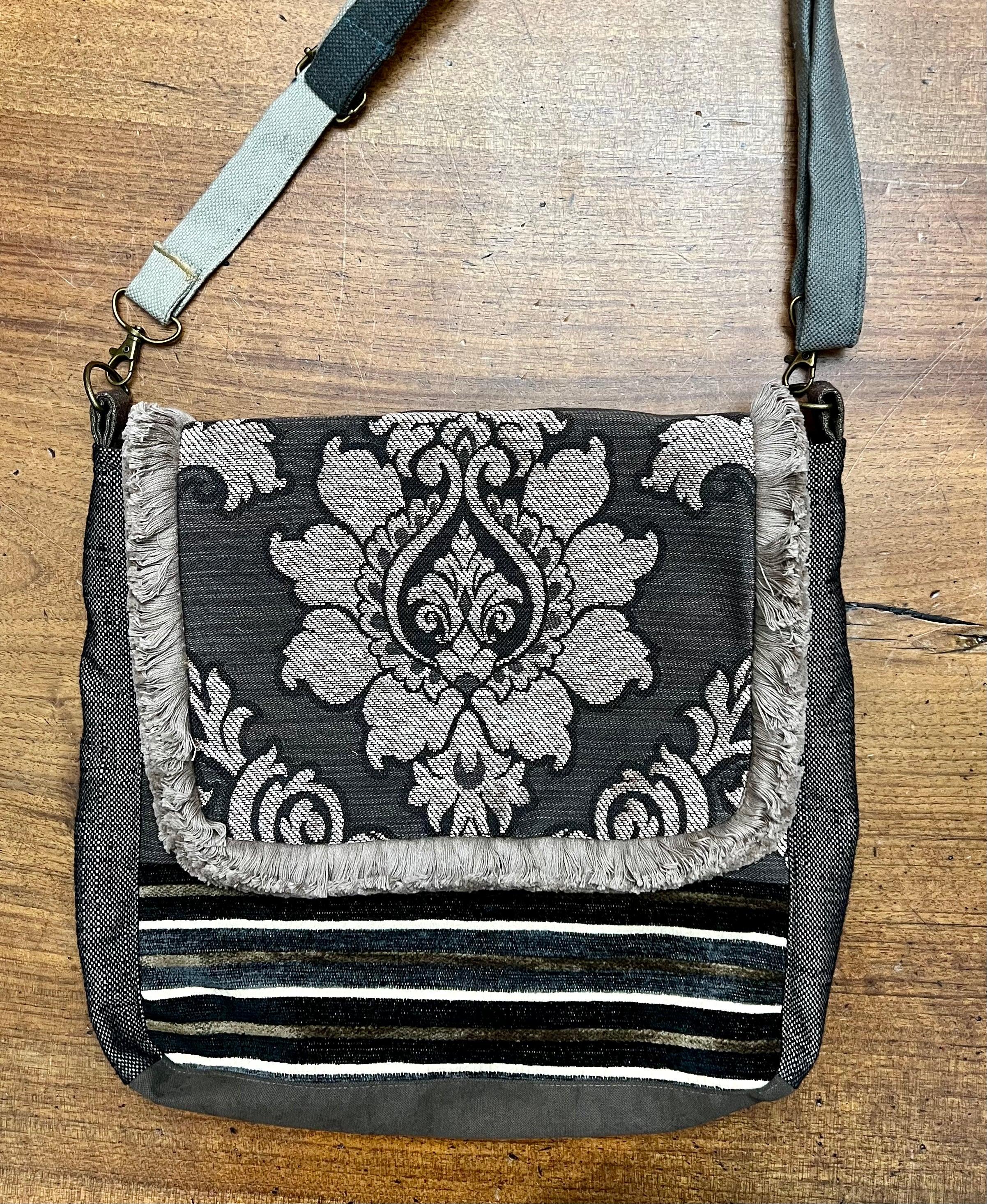Borsa Patchwork Nera In Tessuto Damascato Fantasia