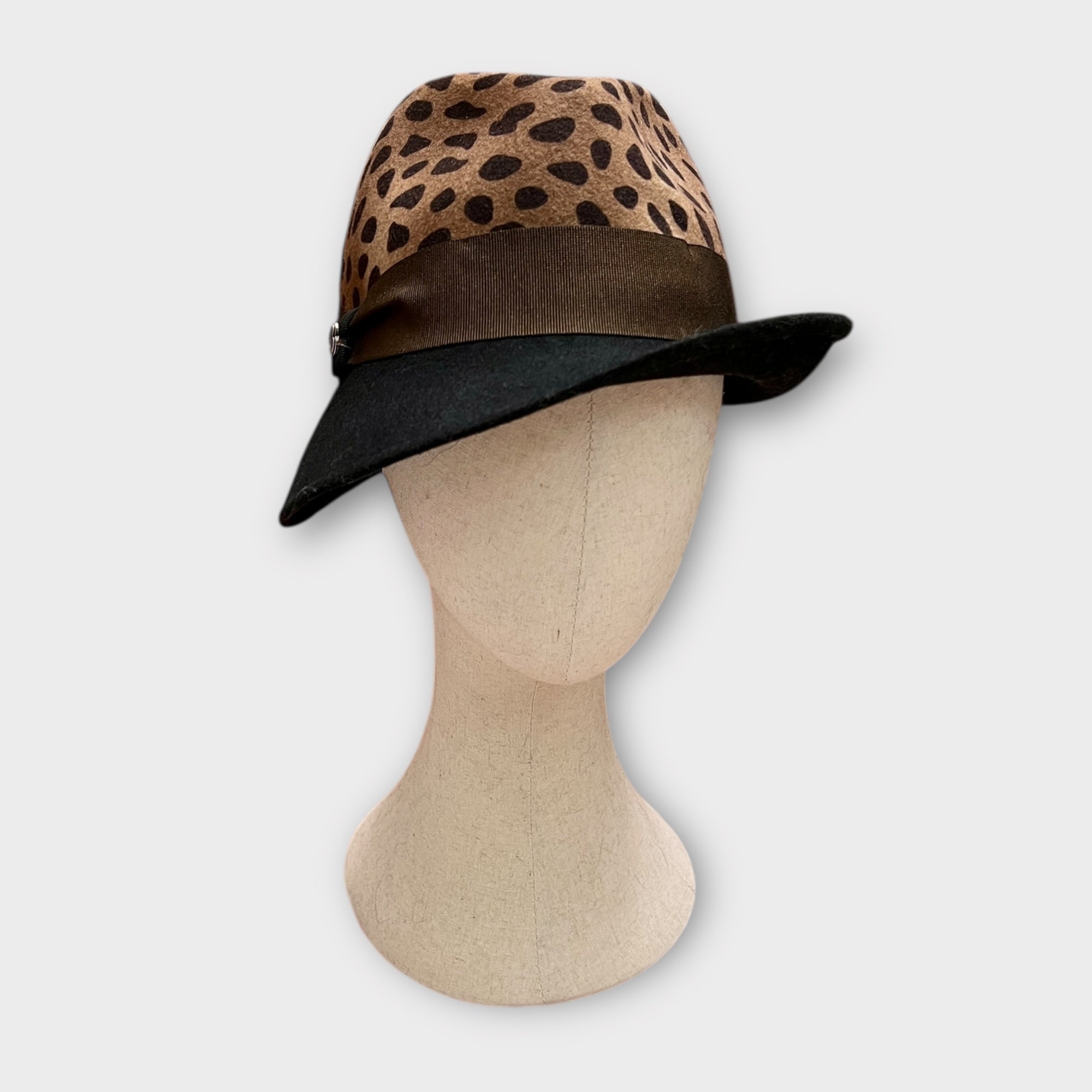 Cappello In feltro Donna asimmetrico bicolor