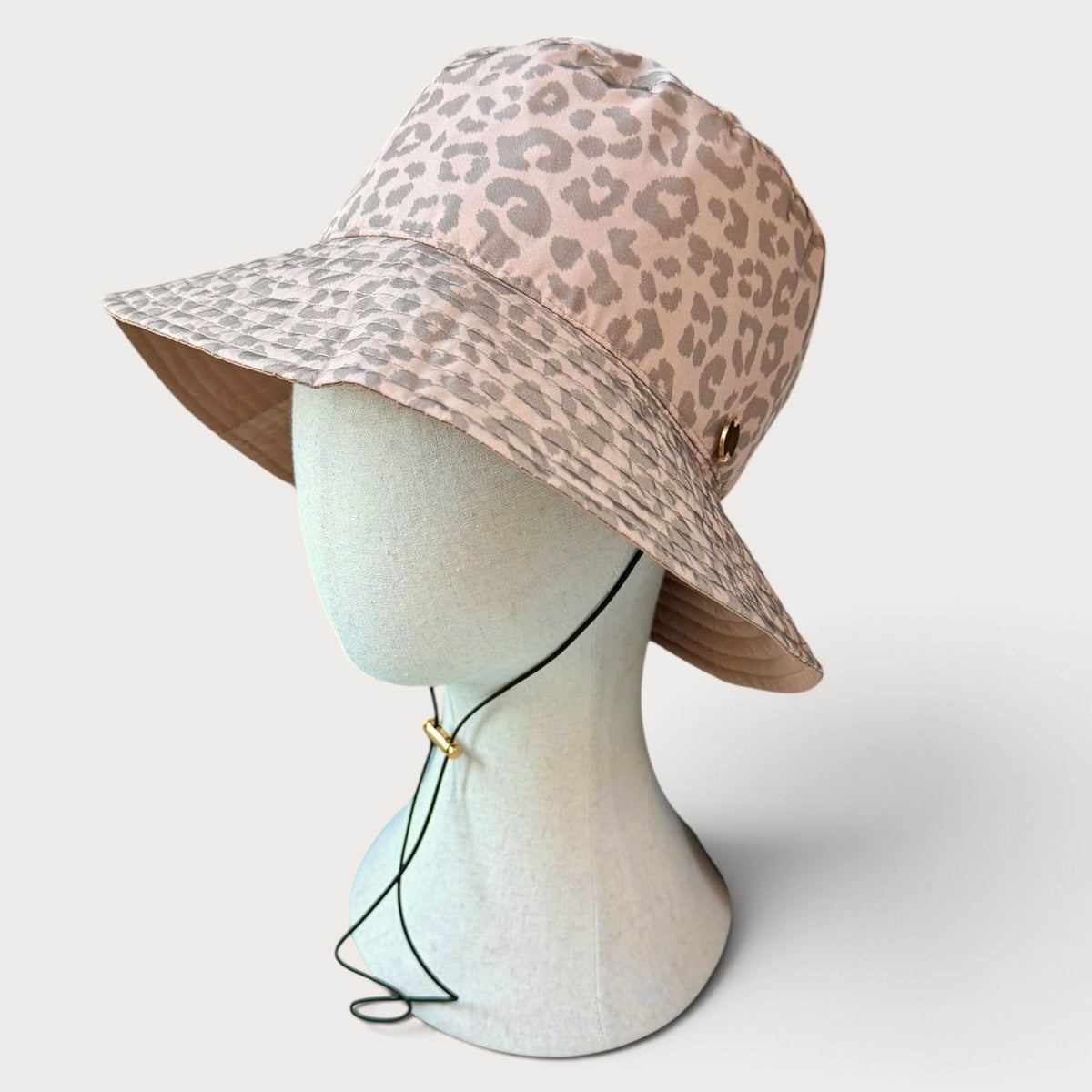 Cappello Bucket Donna Impermeabile E Ripiegabile Con Laccetto Sottogola Motivo Animalier