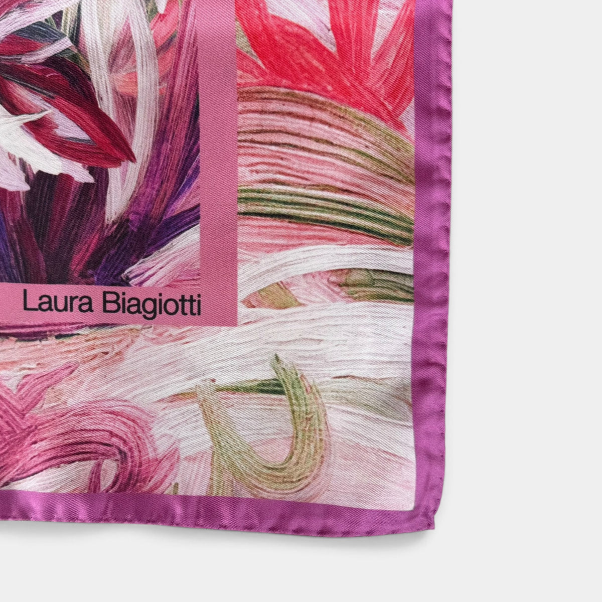 Foulard Laura Biagiotti in seta 90x90 cm, fiori dipinti, variante rosa