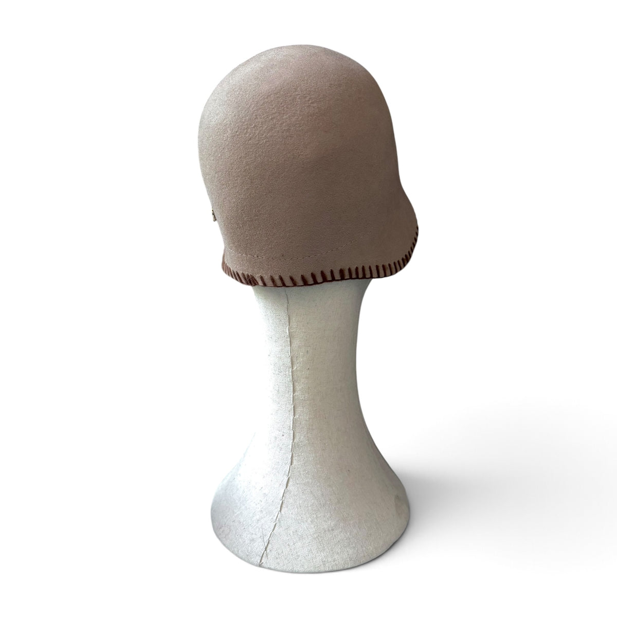 Cappello Donna Cloche Mod. Anni '30 In Feltro Di Lana Merino Idrorepellente E Pieghevole Con Ricamo