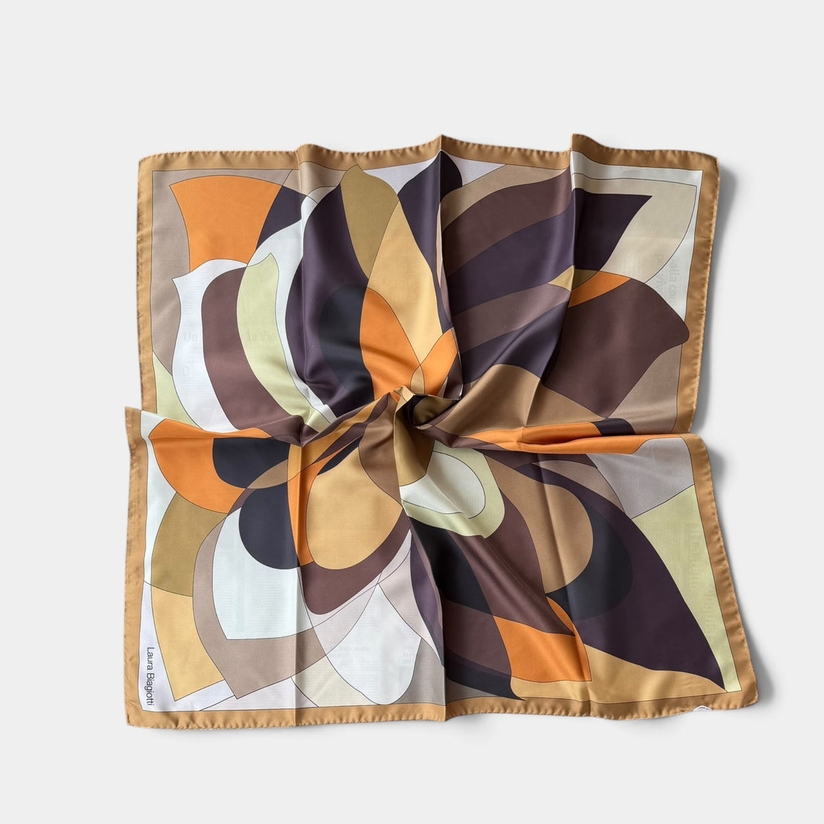 Foulard Laura Biagiotti in seta 90x90 cm, geometrico, variante bronzo