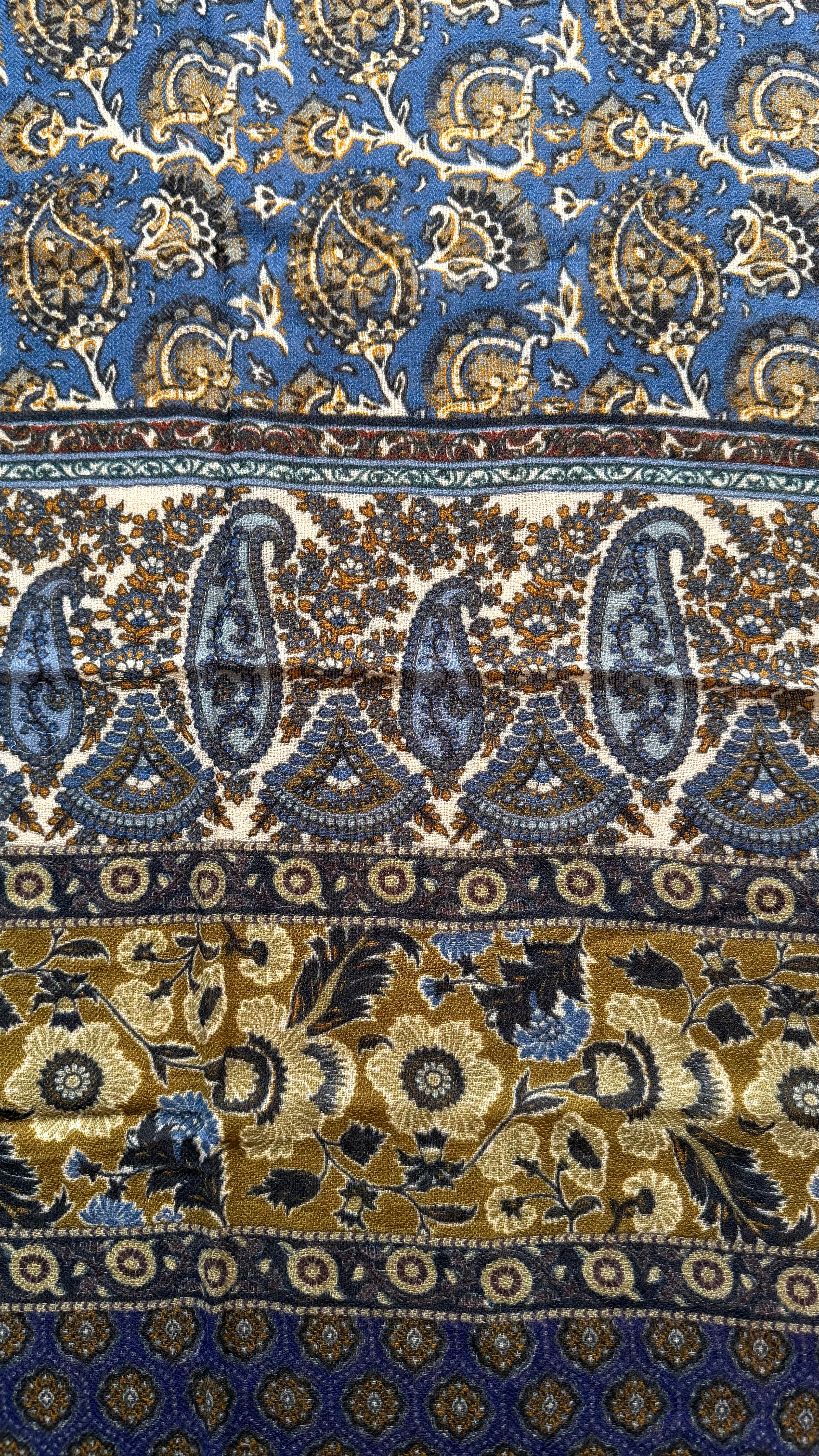 Sciarpa Stola In Tessuto Sottile Di Pura Lana Merinos  70x180 cm - Motivo Mosaico Blu