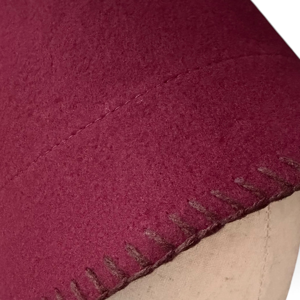 Cappello Donna Cloche Mod. Anni '30 In Feltro Di Lana Merino Idrorepellente E Pieghevole Con Ricamo