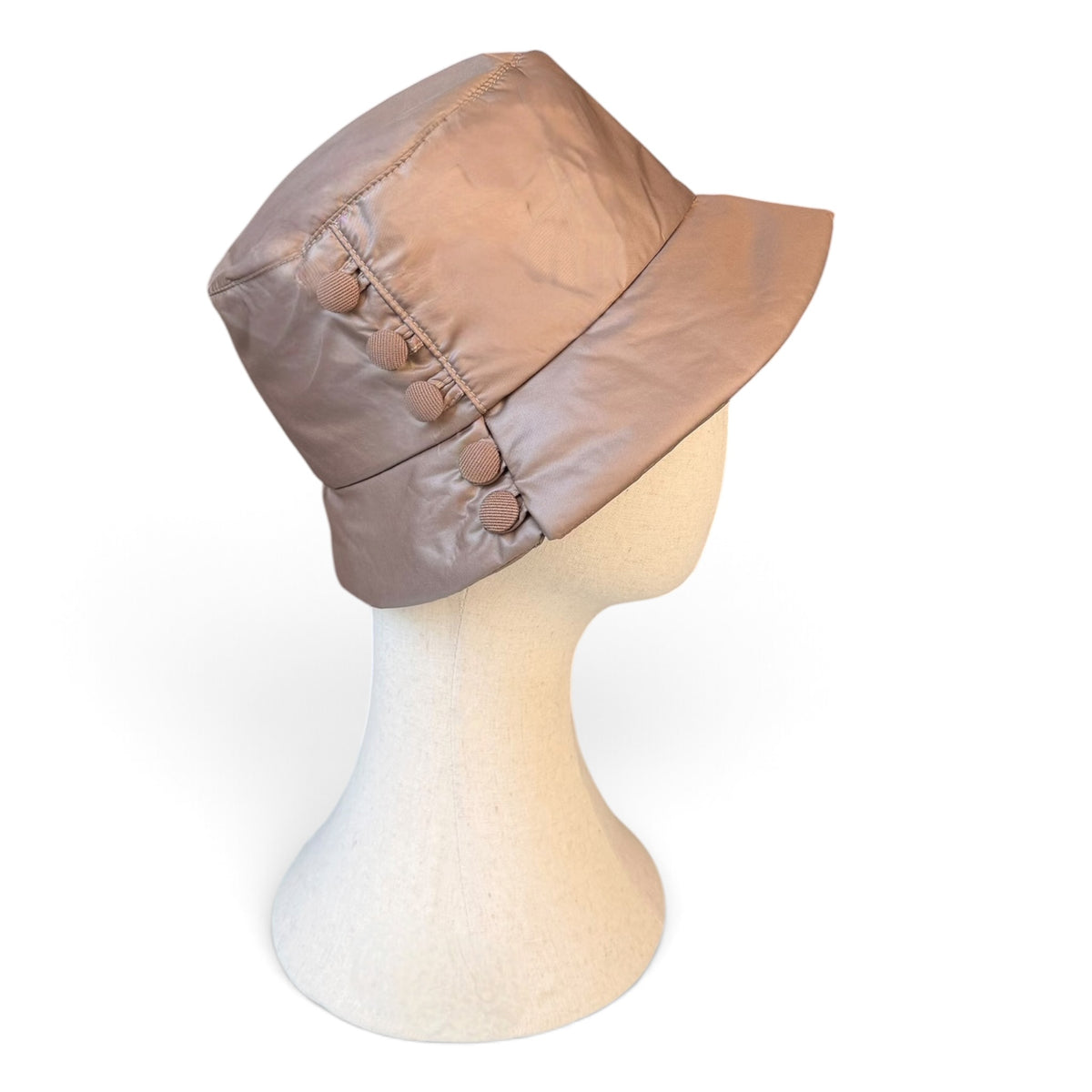Cappello Bucket Donna Impermeabile Invernale Imbottito - Dettaglio Bottone
