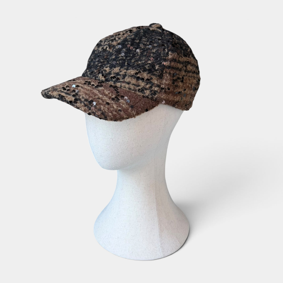 Baseball Donna Invernale Tessuto Boucle' Marrone e Nero Con Paillettes