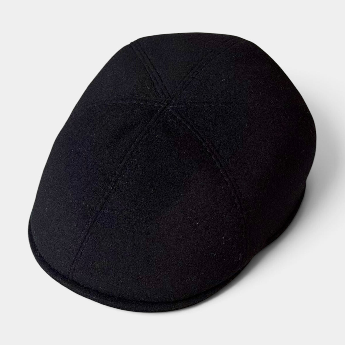 Coppola in Lana Impermeabile Colore Nero