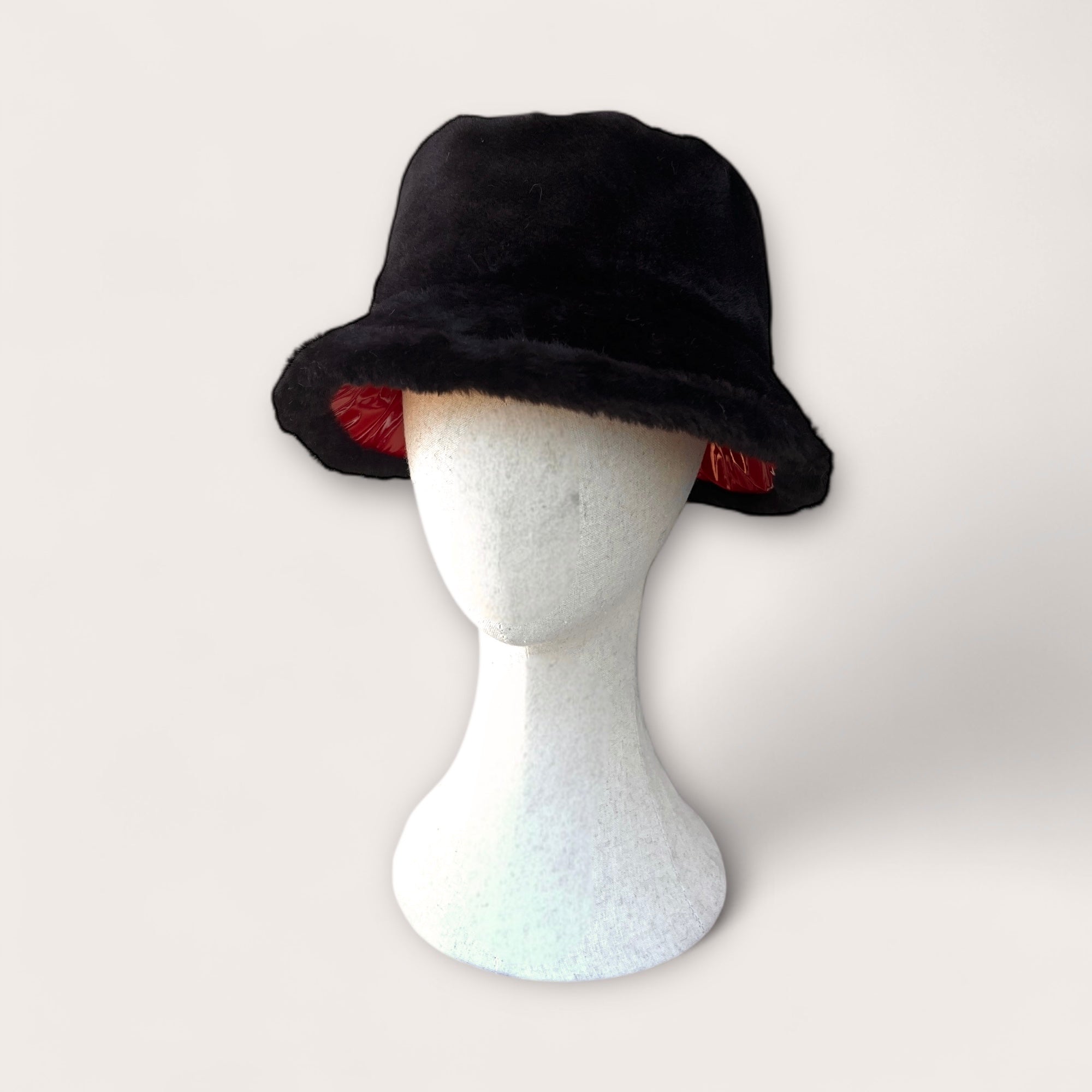 Cappello Donna Reversibile Eco Pelliccia-Vernice - Cappelleria Bacca