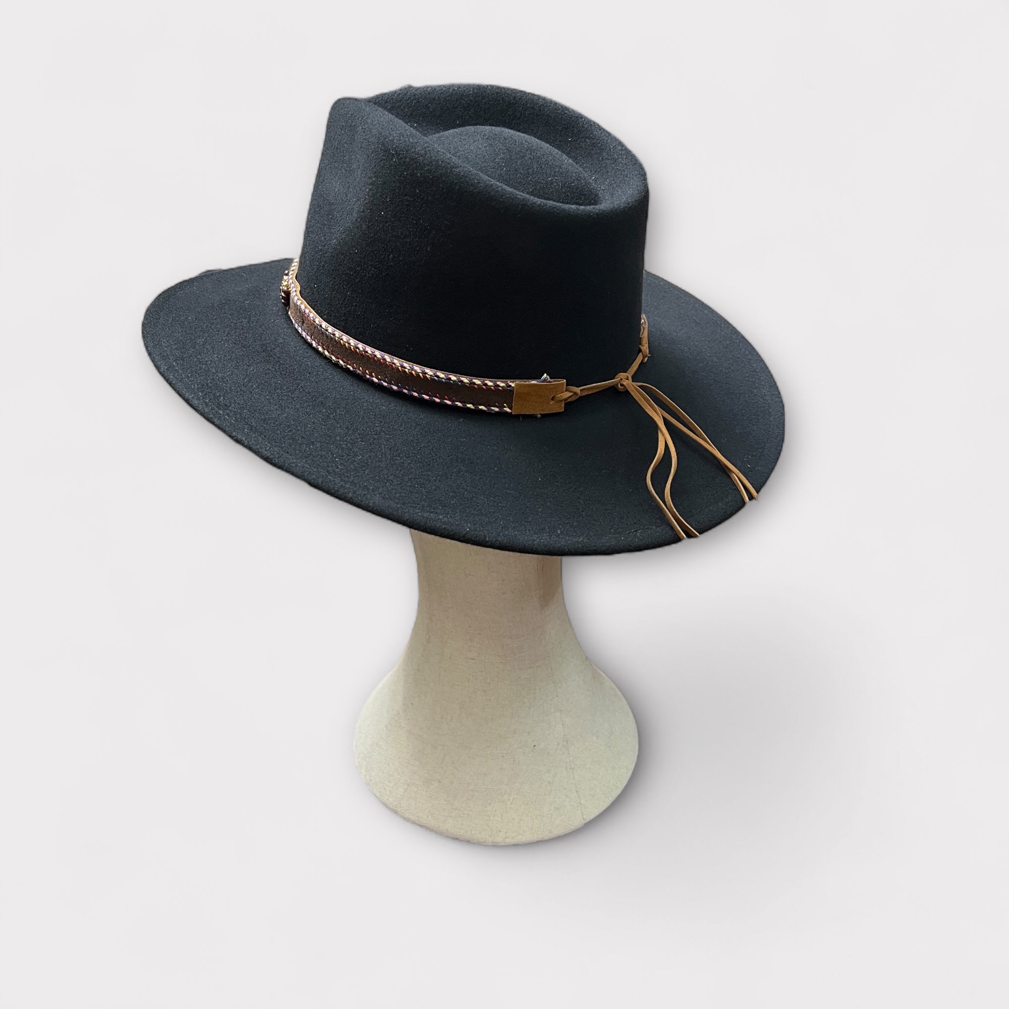 Cappello Unisex Ala Dritta In Feltro Di Lana Merinos - Cappelleria Bacca