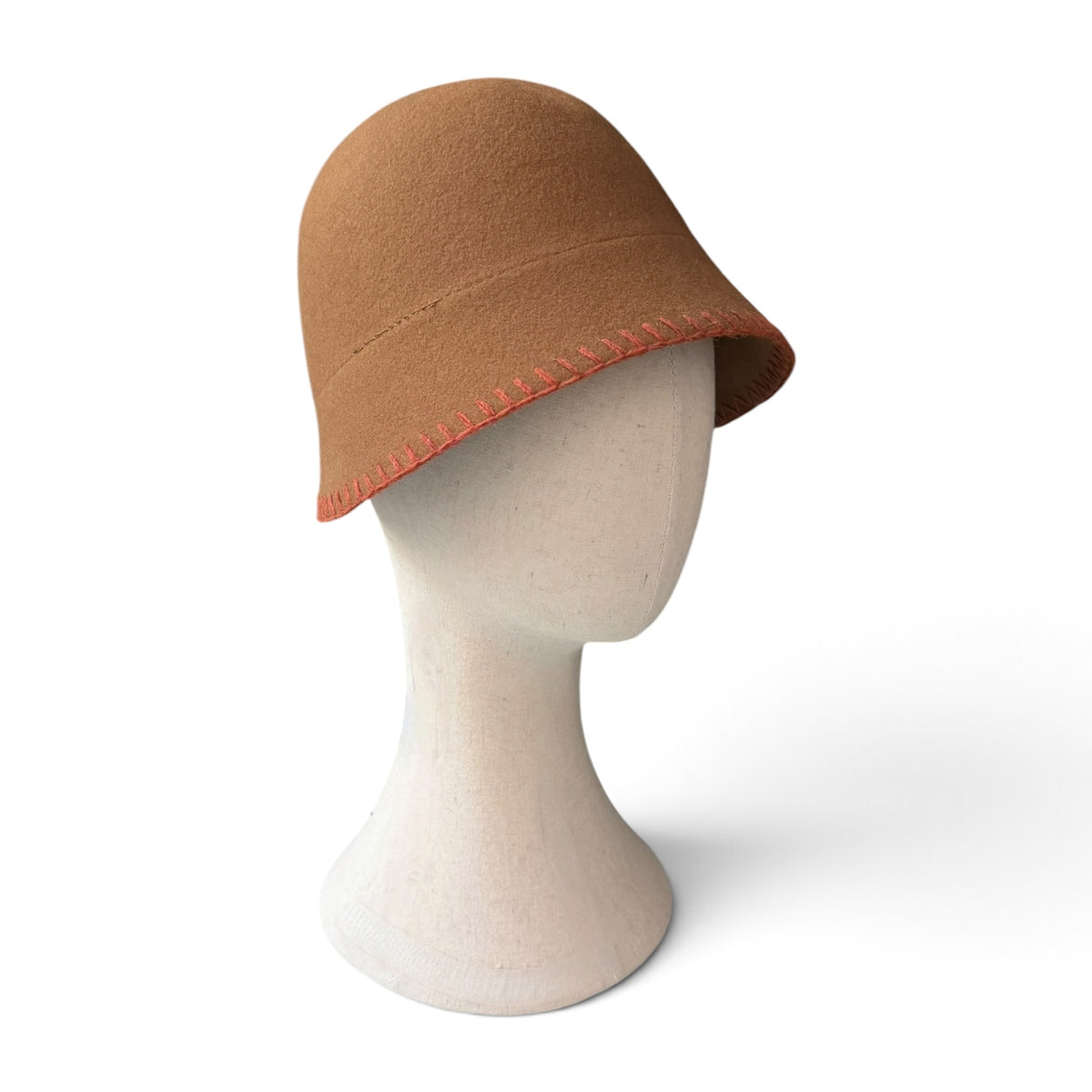 Cappello Donna Cloche Mod. Anni '30 In Feltro Di Lana Merino Idrorepellente E Pieghevole Con Ricamo