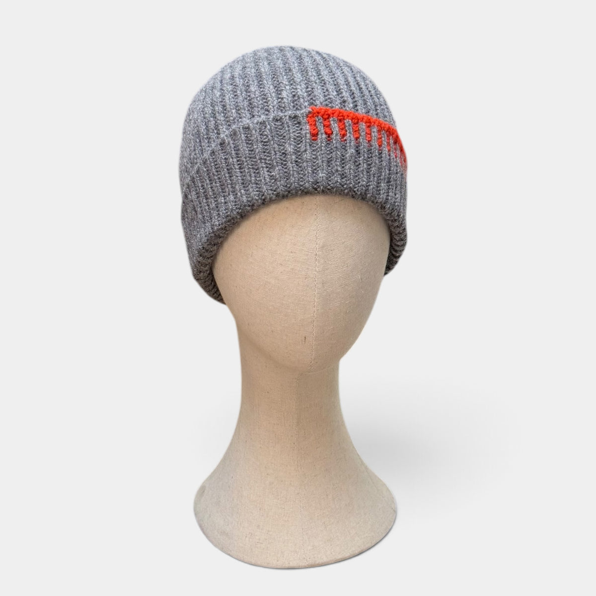 Berretto Con Risvolto In Pura Lana e Cashmere Aran- Motivo Ricamo - Cappelleria Bacca