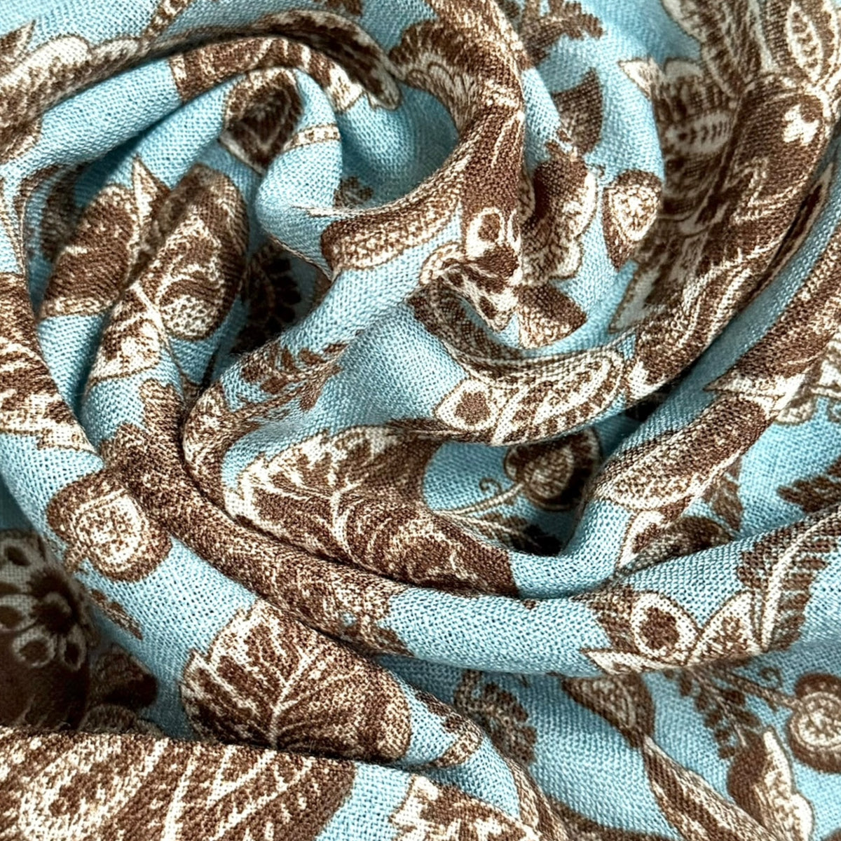 Sciarpa In Tessuto Sottile Di Pura Lana  70x180 cm Motivo Paisley