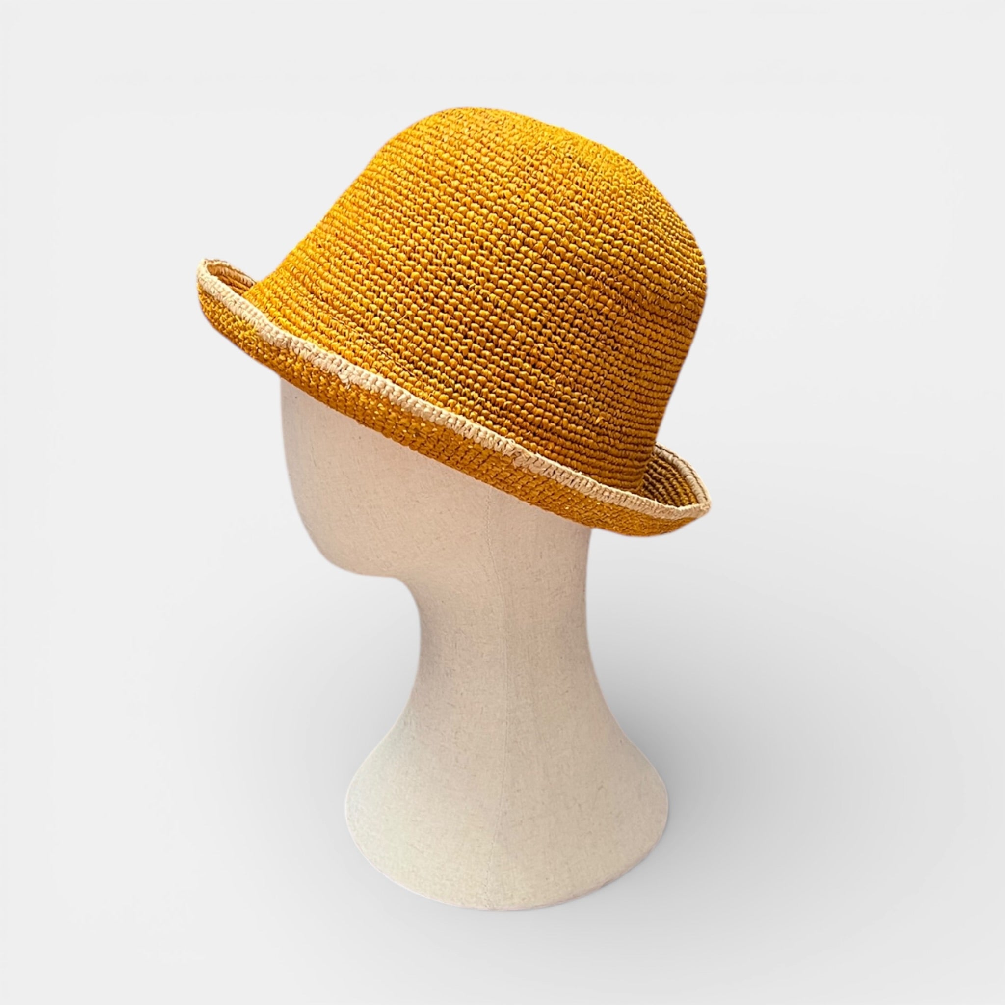 Cappello Donna Cloche in Raffia Crochet Fatto a Mano - Cappelleria Bacca