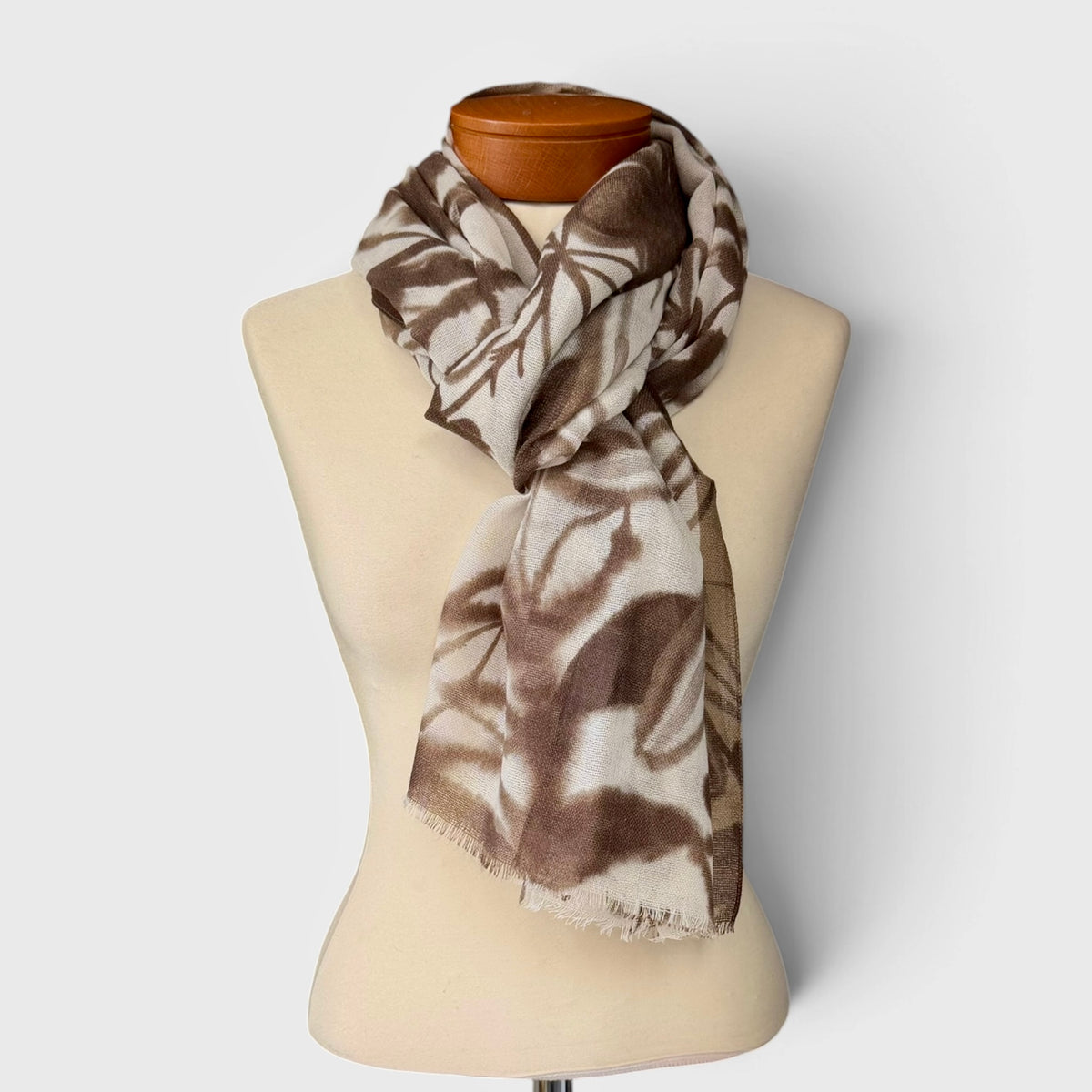Sciarpa Morbida Invernale In Tessuto Di Pura Lana Motivo Fiori 55x190 cm - Cappelleria Bacca