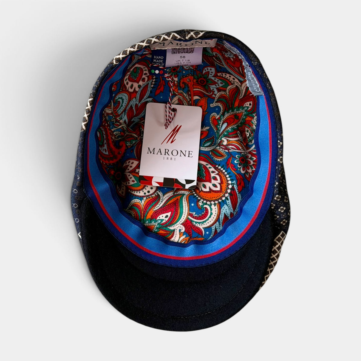 Coppola in Pura Lana Vergine Motivo Patchwork Blu