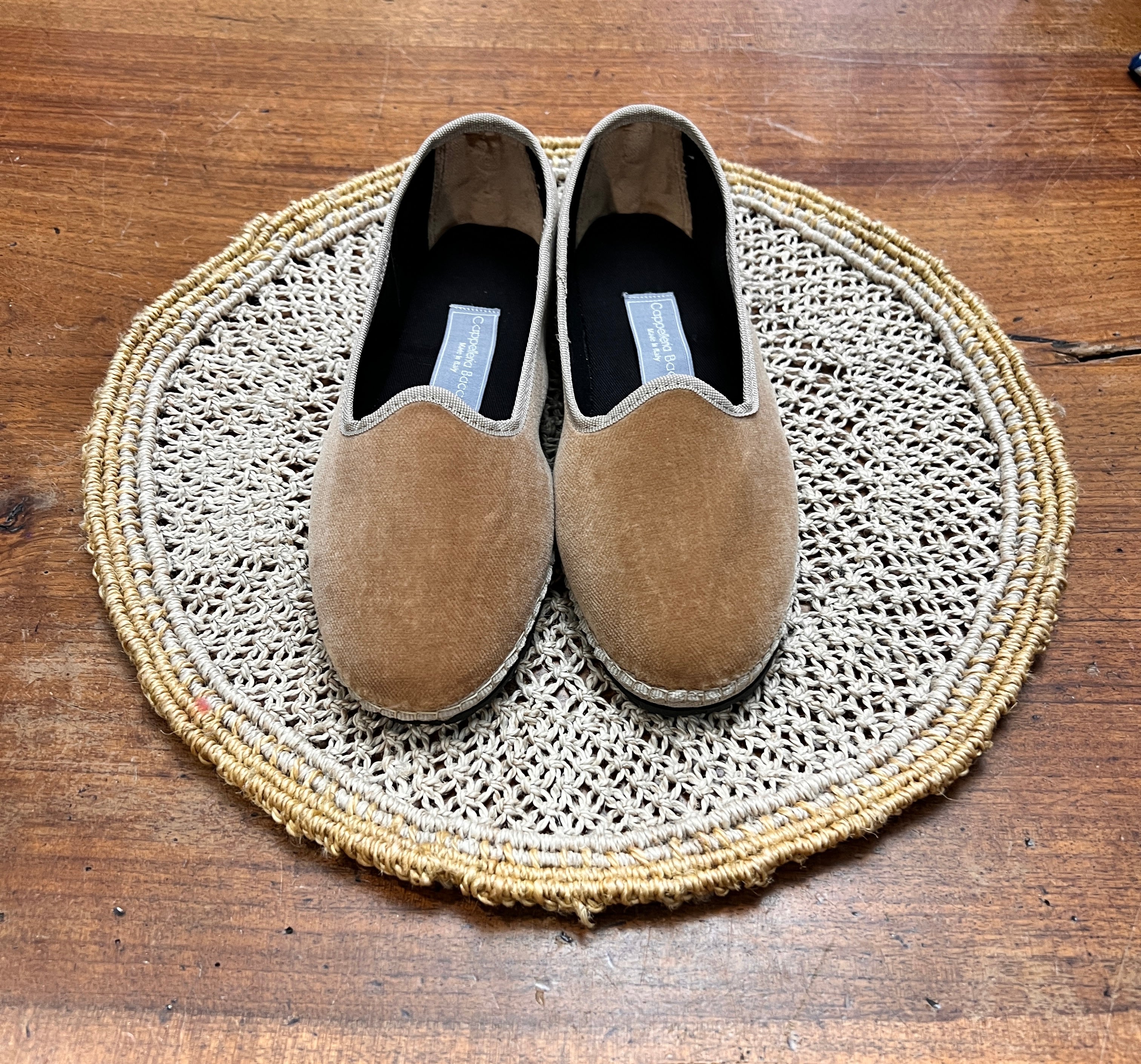 Friulane Originali In Velluto Beige Scuro – Calzature Eleganti E Confortevoli - Cappelleria Bacca