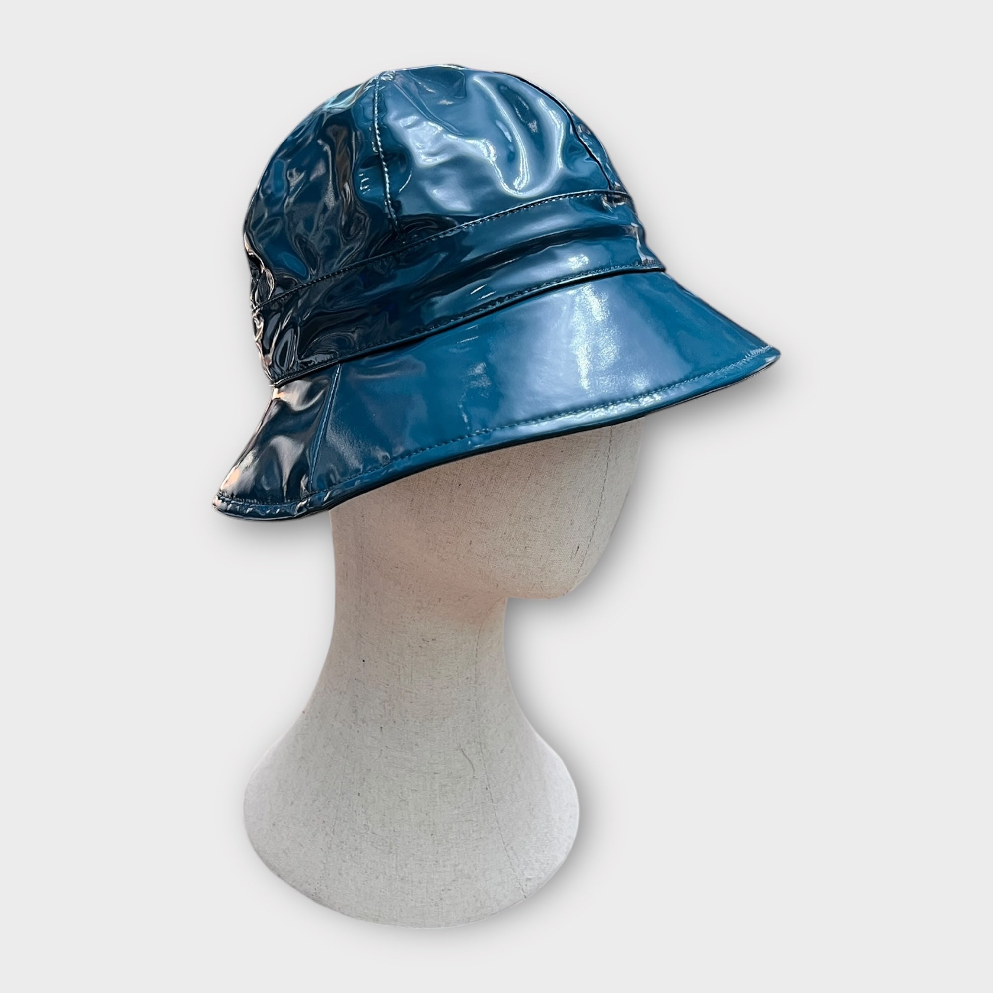 Cappello Donna Impermeabile Vernice