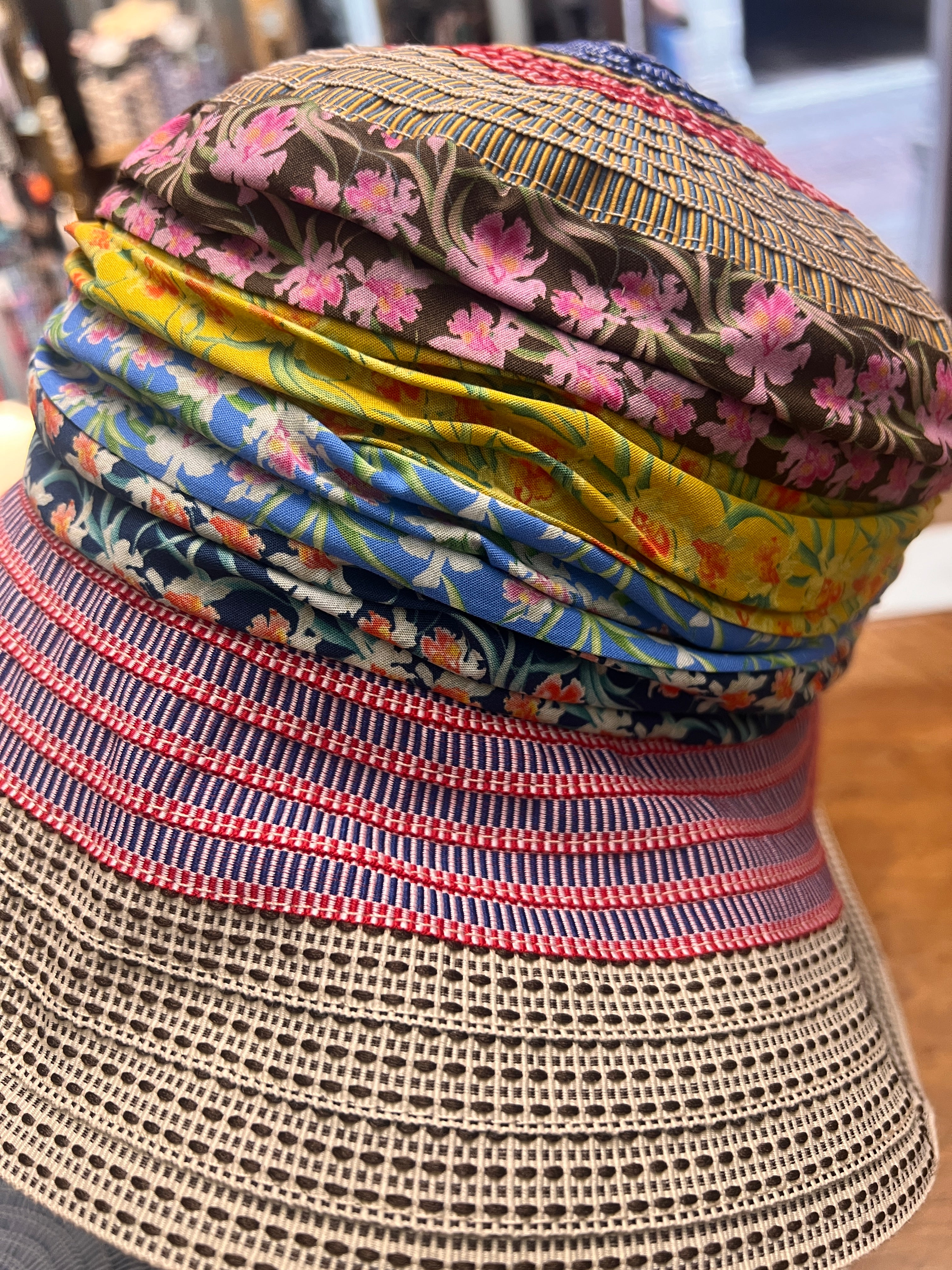 Cappello Estivo In Tessuto Liberty Patchwork Grevi - Cappelleria Bacca