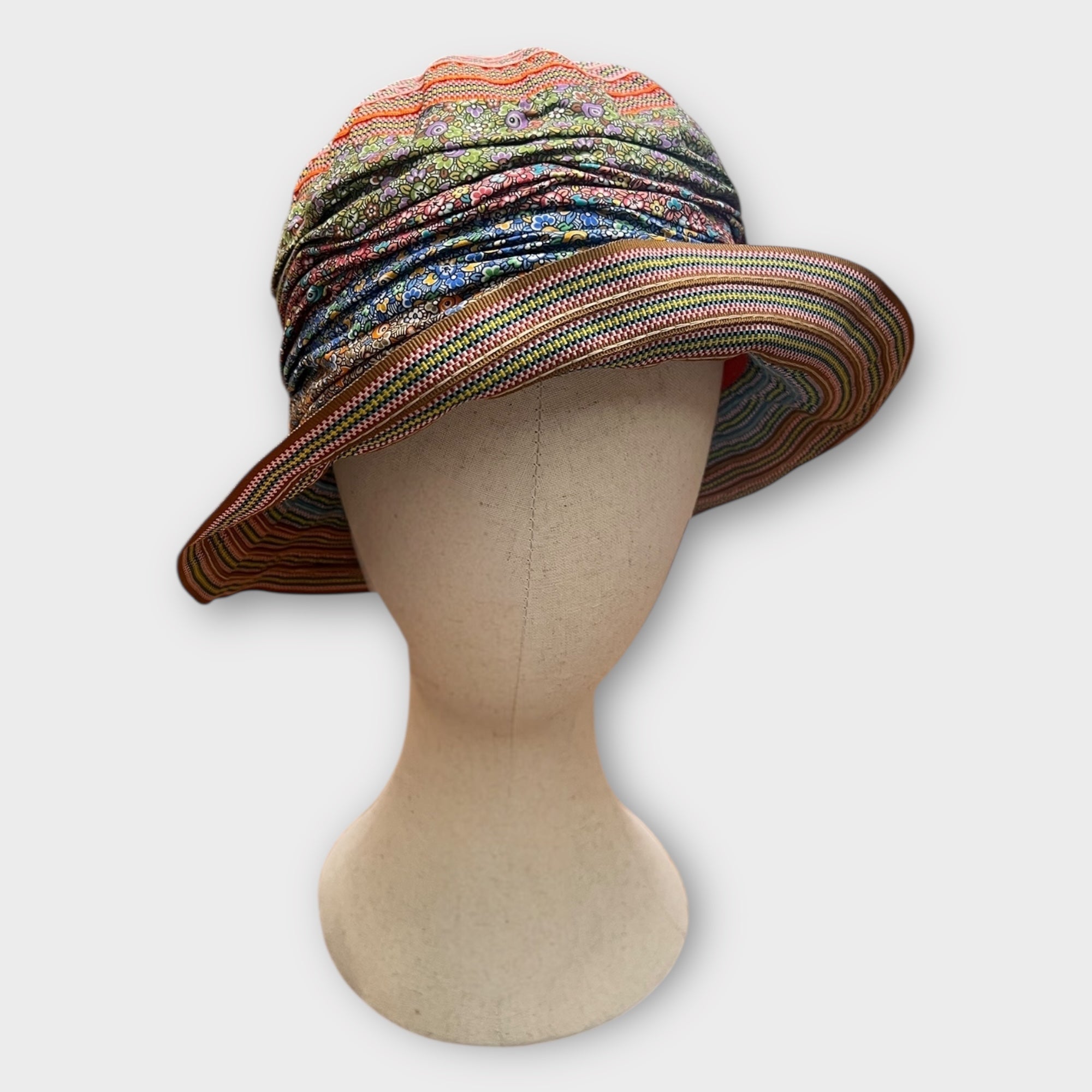 Cappello Estivo In Tessuto Liberty Patchwork Grevi - Cappelleria Bacca