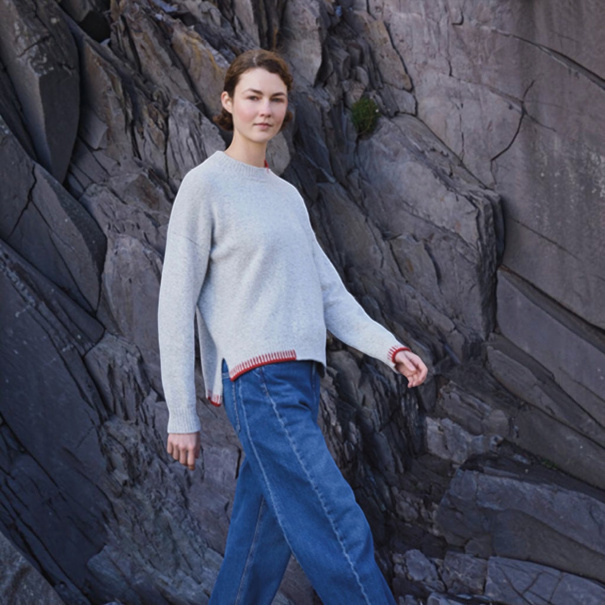 Maglia Donna Girocollo In Lana Merino e Cashmere - Con Dettaglio Ricamo