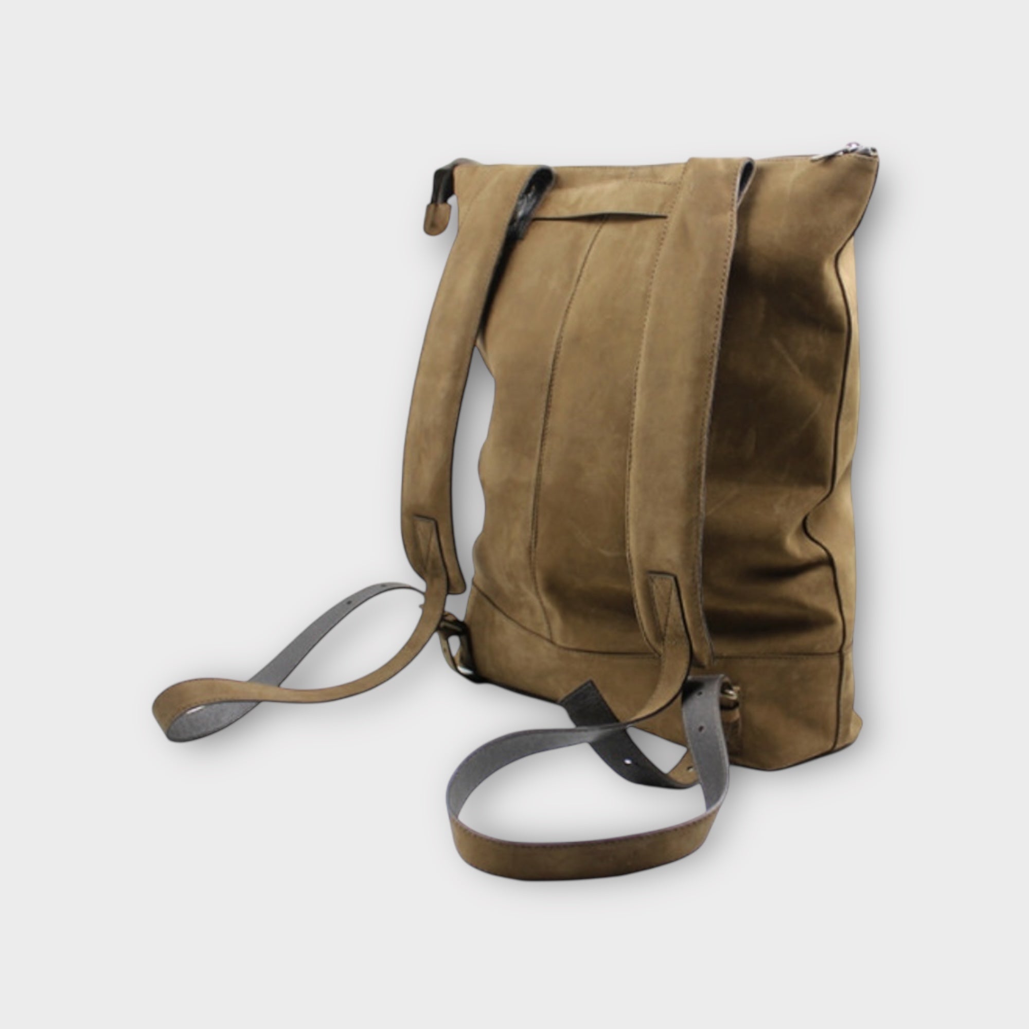 Zaino In Pelle Nabuk Marrone – Artigianale, Leggero, Moderno