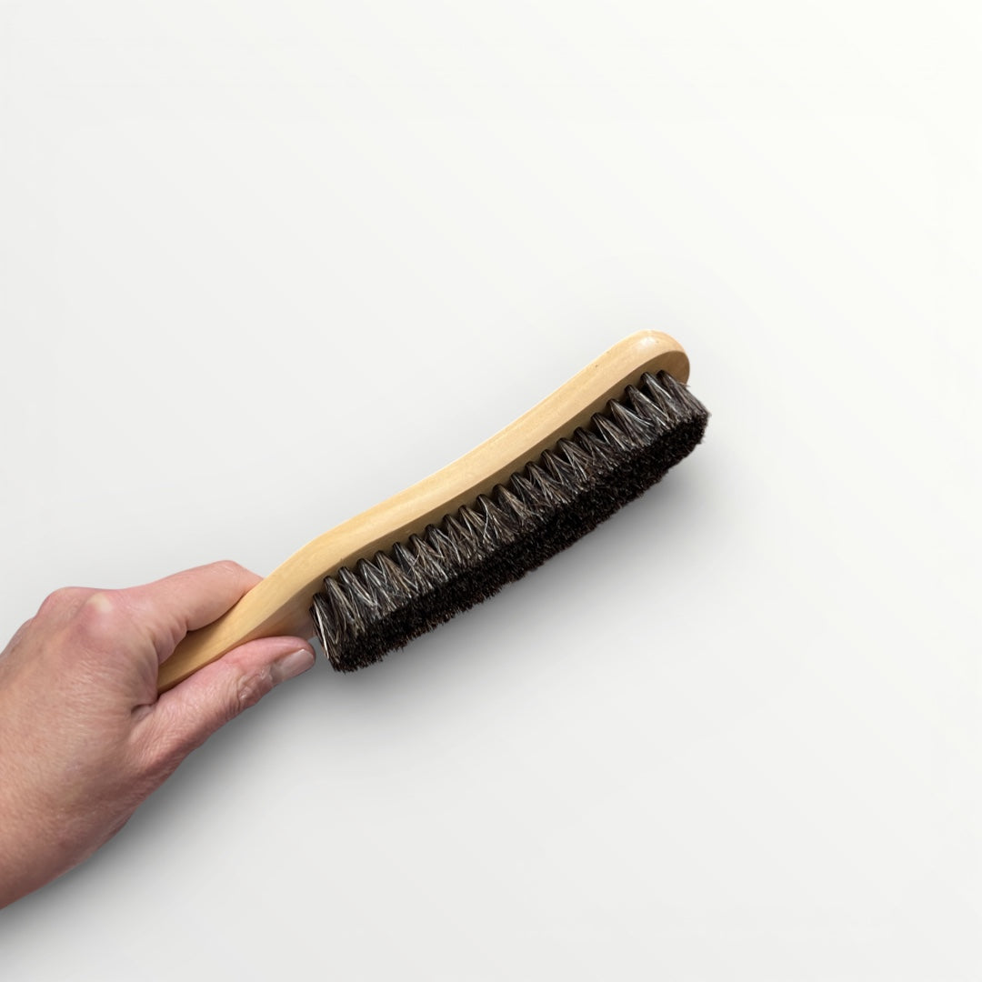 Spazzola Per Cappelli In Feltro In Legno e Crine Naturale - Cappelleria Bacca