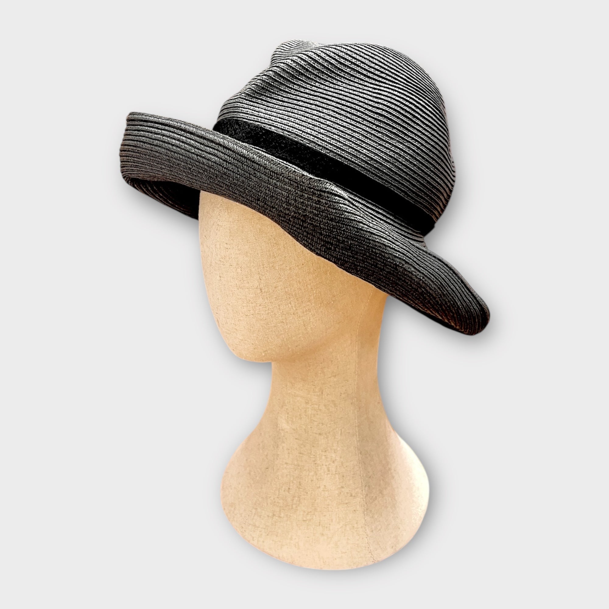 Cappello Grigio Nastro In Pizzo Nero Mature Ha - Cappelleria Bacca
