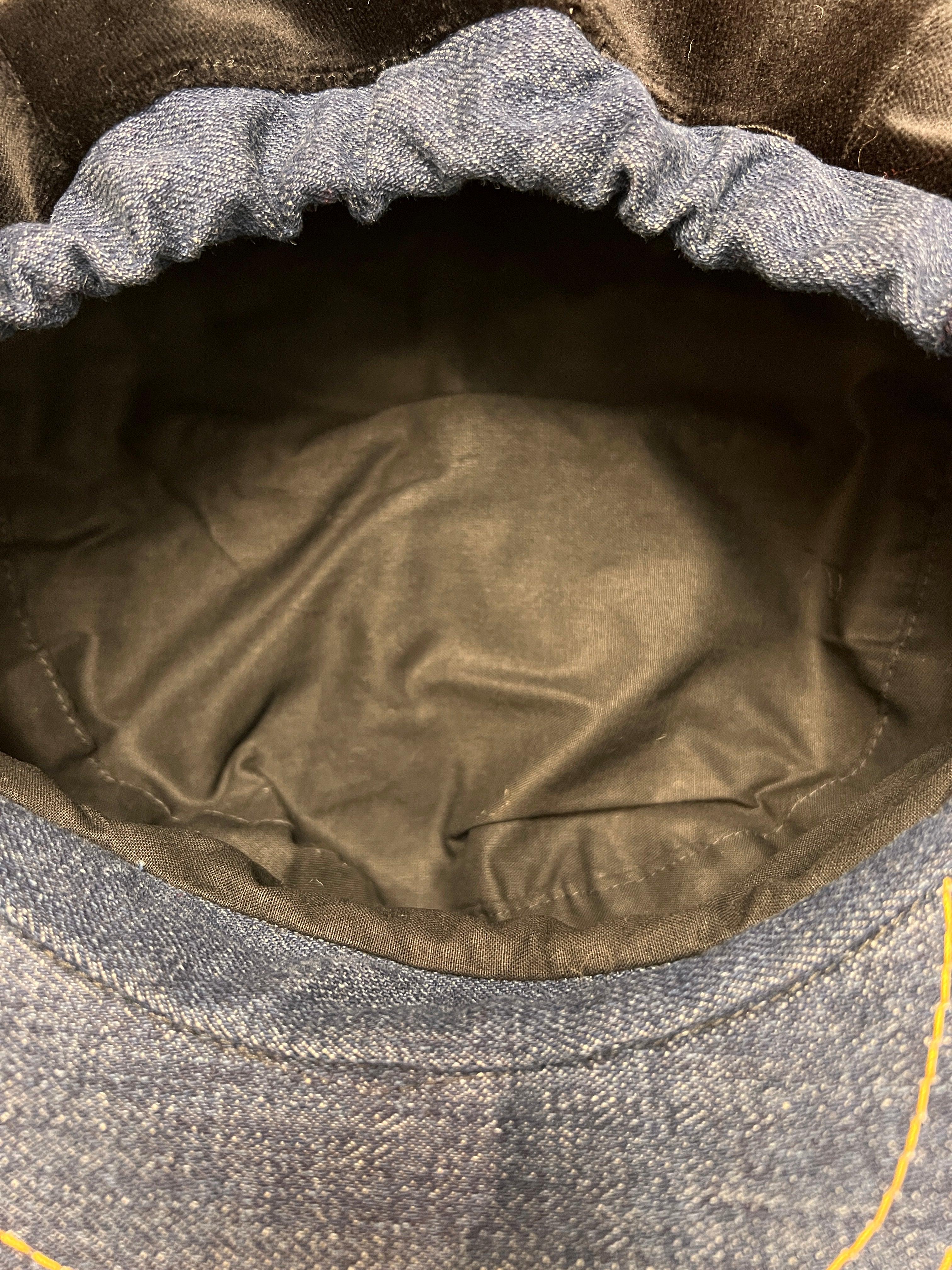 Cappello Donna Invernale Con Visiera In velluto Nero