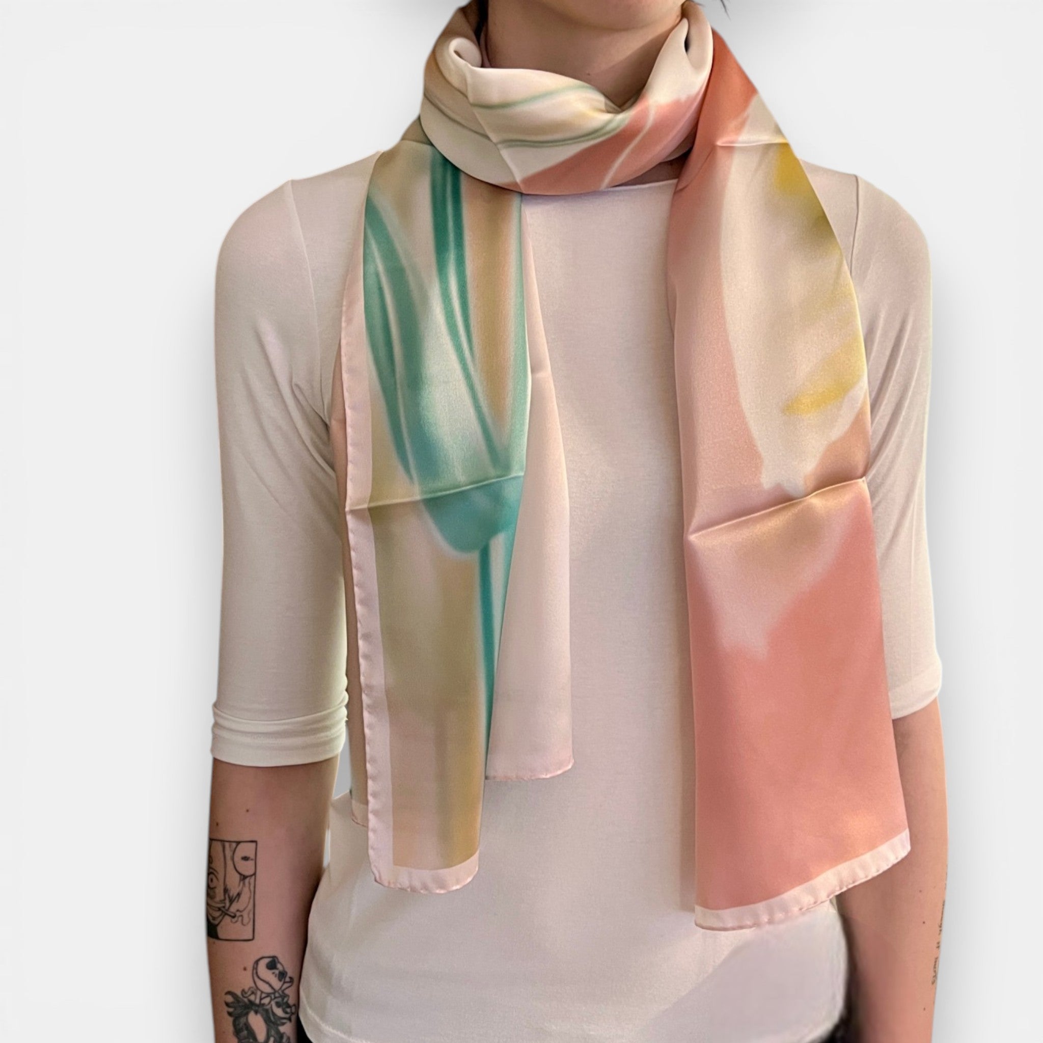 Sciarpa in Raso di Pura Seta Motivo Fiori Sfumati 45x160 cm - Cappelleria Bacca