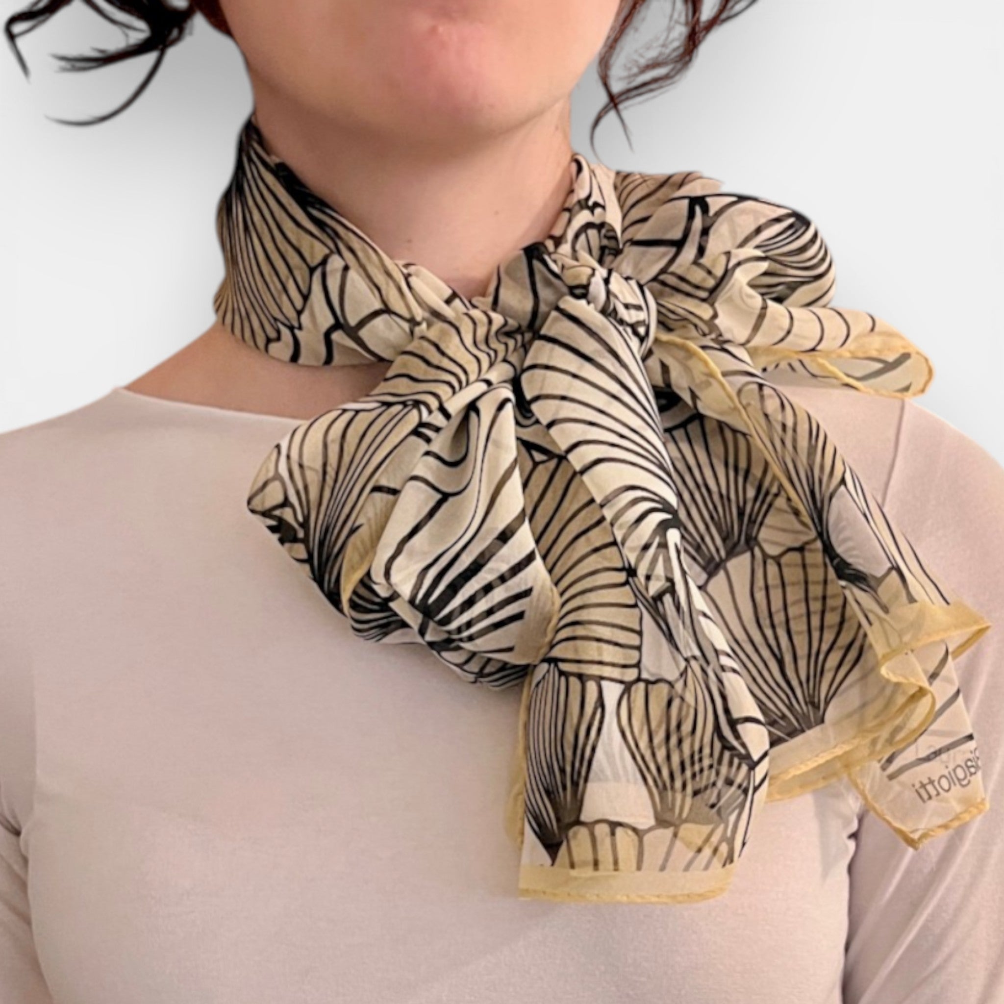 Sciarpa in Pura Seta Georgette Motivo Fiori Stilizzati 45x160 cm - Cappelleria Bacca
